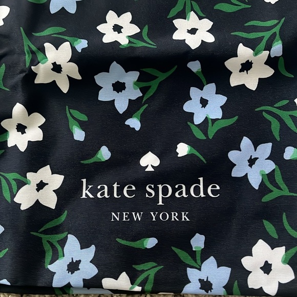Brand New! Never Used! Kate Spade Tote Bag! - Picture 2 of 3